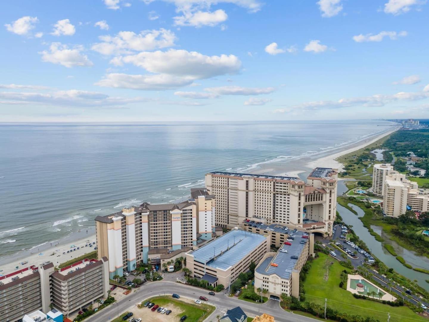 マートルビーチLuxury Ocean Front By Barefoot Landingアパートメント エクステリア 写真